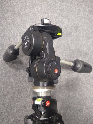 TRIPODE MANFROTTO 055XPROB
