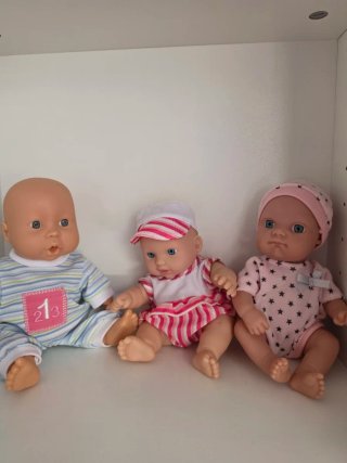 Lote 5 muñecos bebé sin usar. También sueltos