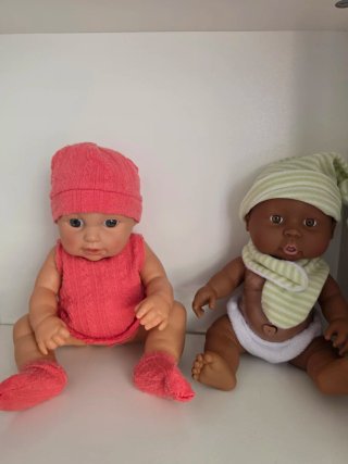 Lote 5 muñecos bebé sin usar. También sueltos