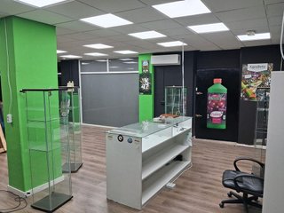 Local comercial en alquiler en Barrio de Zaidín en Granada