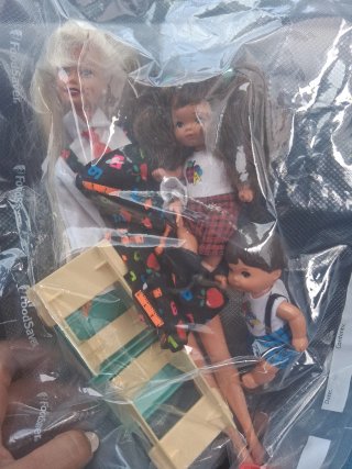 Muñecas Barbie y accesorios