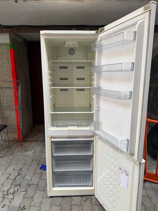 Nevera BEKO blanca