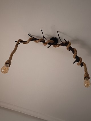 Lámpara rústica de olivo y cuerda artesanal