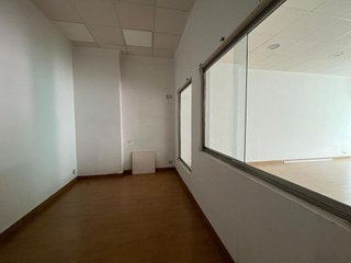 Local comercial en venta en Herrera