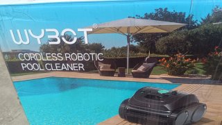 Robot Limpiafondos WYBOT C1 Piscina