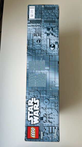 LEGO Star Wars Set 75379 R2-D2 Sculpture