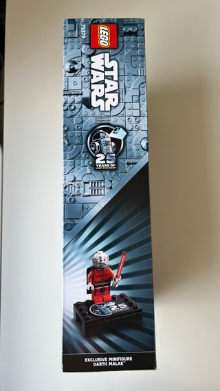 LEGO Star Wars Set 75379 R2-D2 Sculpture