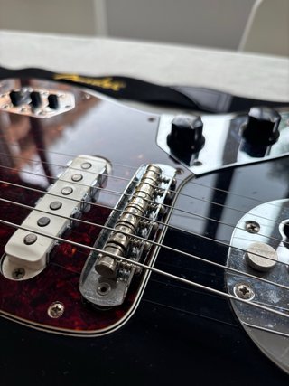 Fender Jaguar Vintera II 70s Negra