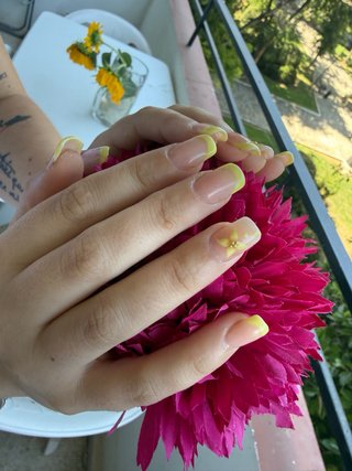 Servicios de Manicura.