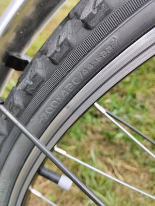 Bicicleta polivalente 700x42C (29'')