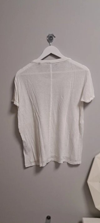 Camiseta The Kooples beige con abalorios