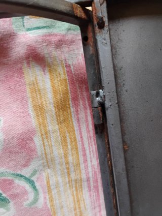Revistero vintage metal y madera