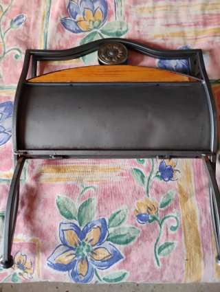 Revistero vintage metal y madera
