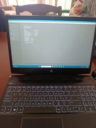 Ordenador Portátil HP Pavilion + Funda + Ratón
