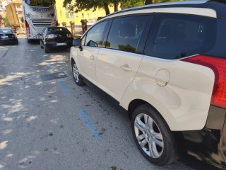 Peugeot 5008 2013