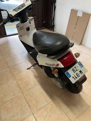 Mbk Booster Scooter Blanca