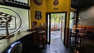 Local comercial en venta en Puerto - Plaza de Toros en Estepona