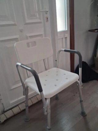 Silla de ducha con asiento y respaldo