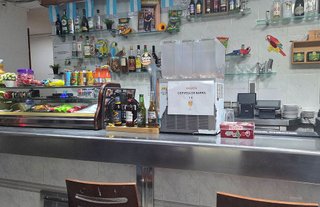 Local comercial en alquiler en Sant Josep en Hospitalet de Llobregat, L´