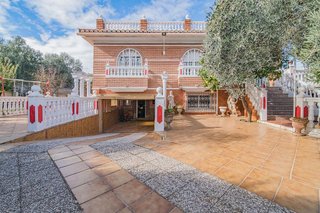 Chalet en venta en Ogíjares