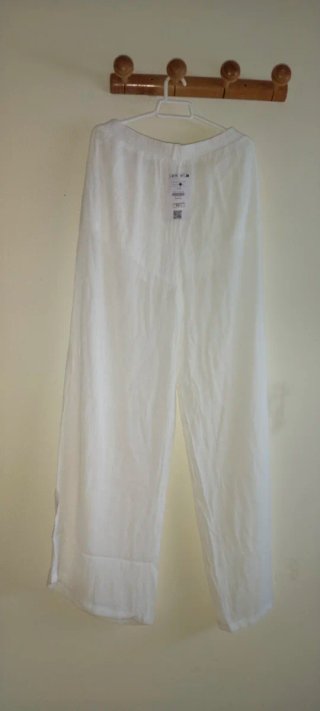 Camisa  y pantalón de verano Bershka blanca  perla