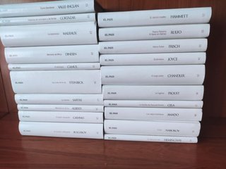 Clásicos del siglo XX. El país . 40 títulos + Invi