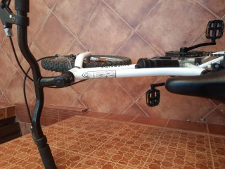 Bicicleta RIVERSIDE blanca