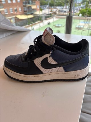 Nike Air Force 1 Negras y Azules
