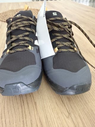 Zapatillas Salomon Negras y Grises