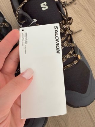 Zapatillas Salomon Negras y Grises