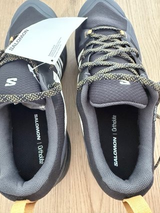 Zapatillas Salomon Negras y Grises