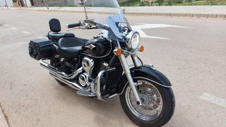 Kawasaki VN900 Custom Negra