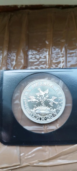 Resplandeciente medalla plata Alemania 1981