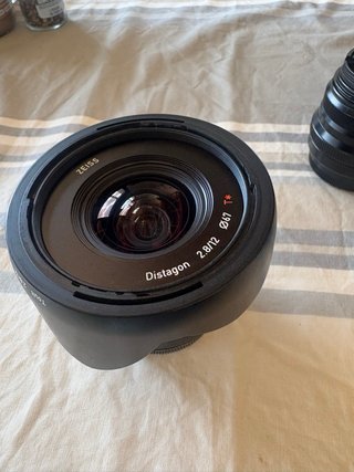 Obiettivo Zeiss Touit 2.8/12 per montaggio Fujifilm X