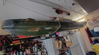 Kayak verde y negro