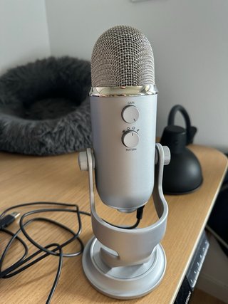 Micrófono Blue Yeti Plata