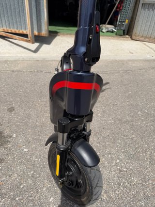 Patinete Eléctrico Red Bull Racing 10