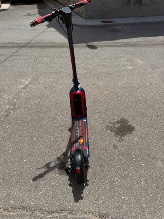 Patinete Eléctrico Red Bull Racing 10