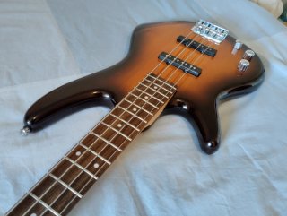 Bajo zurdos Ibanez SoundGear