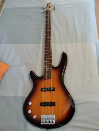 Bajo zurdos Ibanez SoundGear