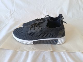 Zapatillas Deportivas Knit Negras - Tipo Calcetín