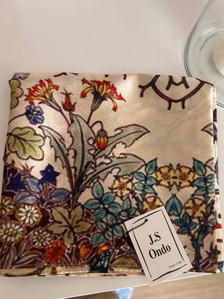Pashmina con estampado floral y botánico