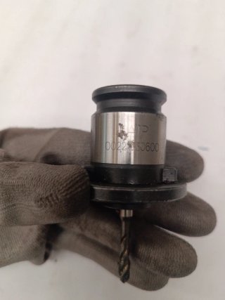 Pinza para roscar M5