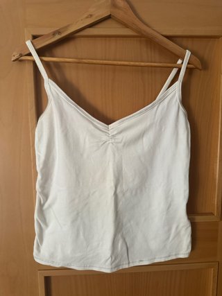Camiseta tirantes blanca fruncida