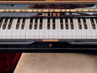 Piano Astor. Ritiro a Laredo