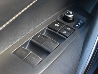 Toyota Corolla 2.0 180H STYLE ECVT