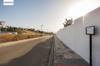 Terreno en venta en Zubia (La)