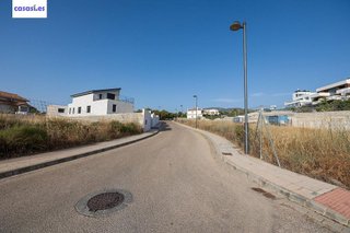 Terreno en venta en Zubia (La)