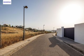 Terreno en venta en Zubia (La)