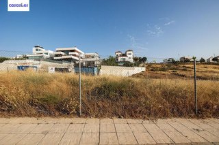 Terreno en venta en Zubia (La)